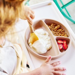 MINIKOIOI PORTIONS ASSIETTE EN SILICONE A VENTOUSES 6M+
              data-full-size-image-url=