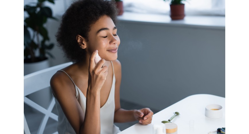 Comment utiliser les peptides de collagène dans une routine visage ?